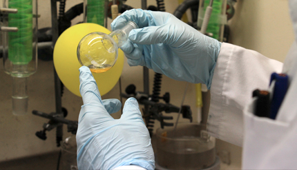 Desaf�os de la qu�mica actual. Investigadores la UPV trabajan en la obtenci�n de combustibles solares