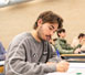 Premios a estudiantes brillantes