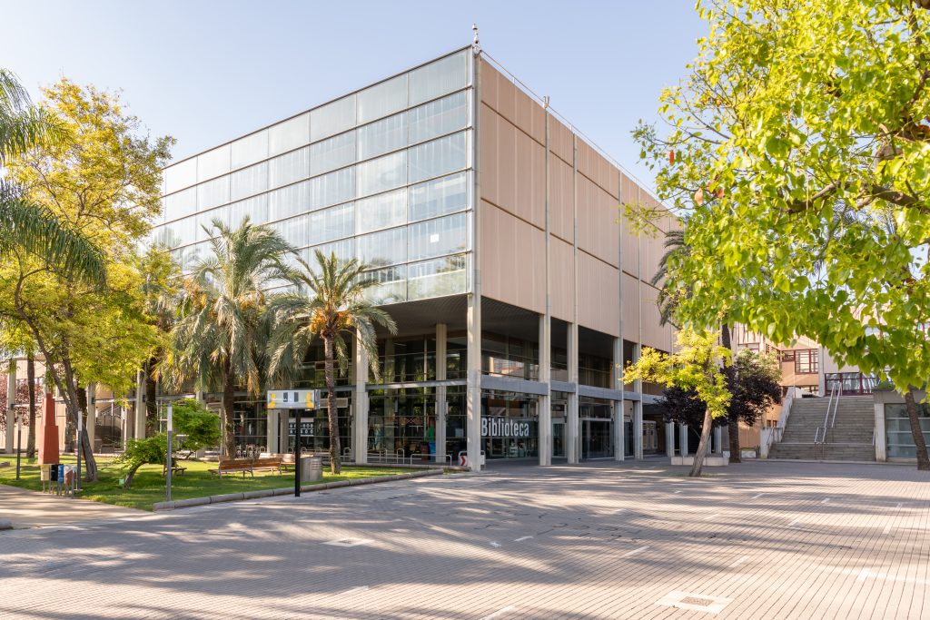 Biblioteca Central fachada edificio