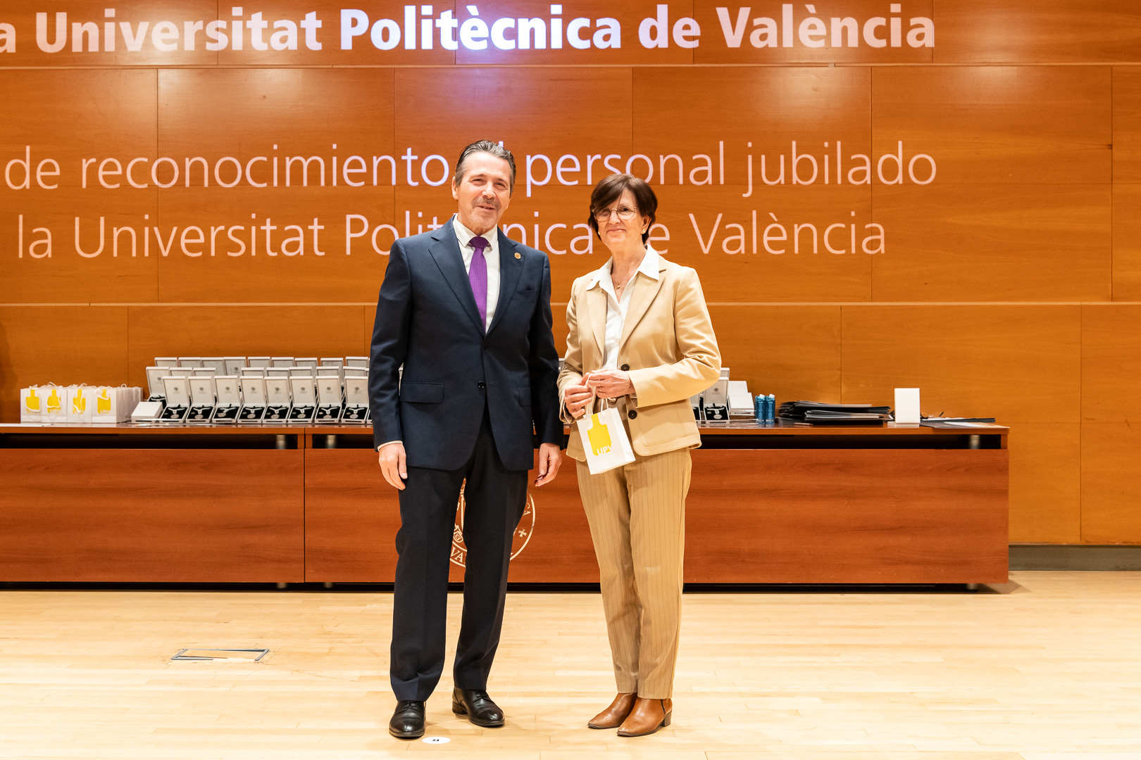 Entrega de la Medalla XXV años de la UPV y reconocimiento personal jubilado