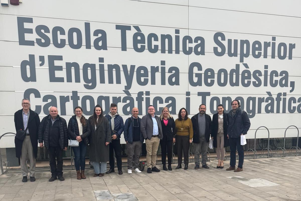 AGRI-GIS en la entreda de la ETSIGCT