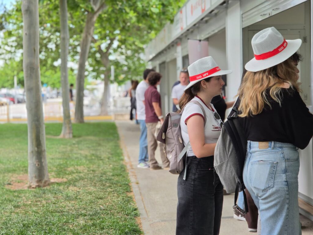 Los pasados 6 y 7 de mayo, la Universitat Politècnica de València celebró una nueva edición del Foro de Empleo UPV, organizado por el Servicio Integrado de Empleo de la UPV en el Campus de Vera. Durante dos jornadas, la universidad se convirtió en un gran espacio de encuentro entre estudiantes, titulados y empresas de distintos sectores profesionales.